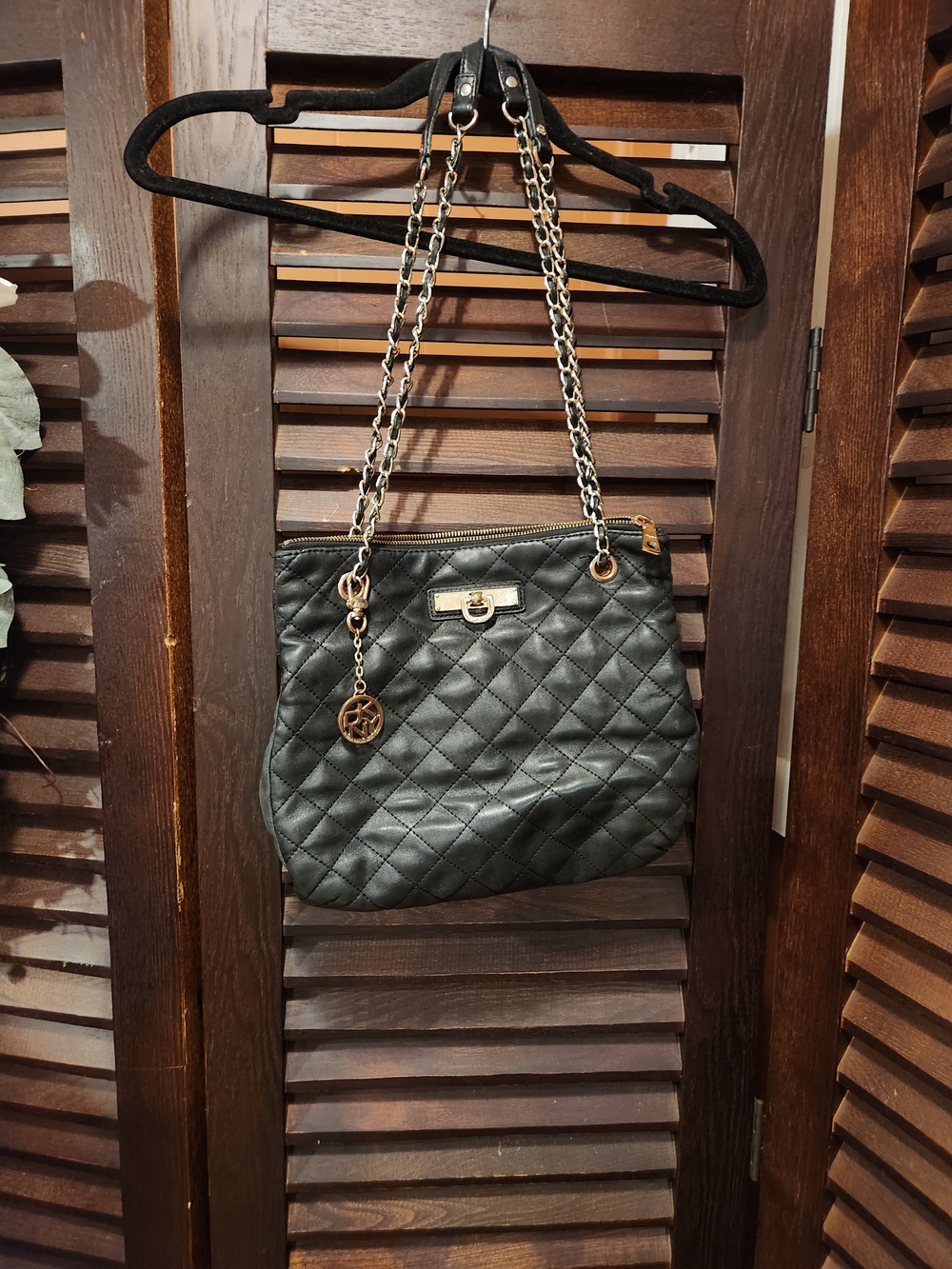 DKNY Black Quilted Chain-Handle Shoulder Bag with Gold Hardware